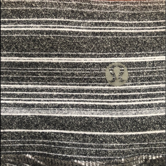 Lululemon Crop Leggings - Picture 7 of 8